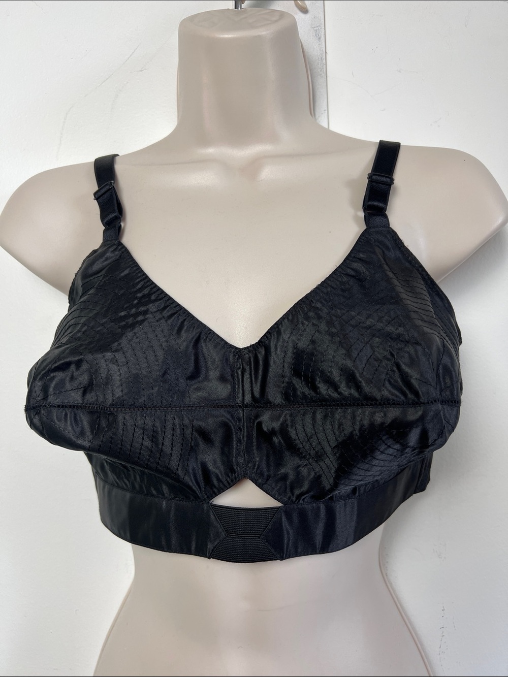 Vintage Bullet Bra in Black Wireless Soft-Cup Style Bra with Adjustable Straps